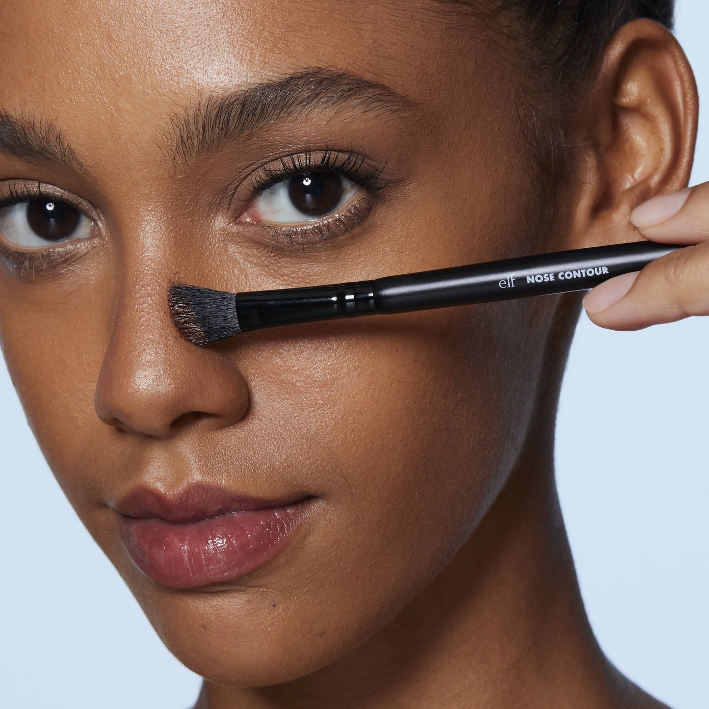 dual-ended-nose-contour-brush-m2 81283_Nose_Contour_Brush.jpg
