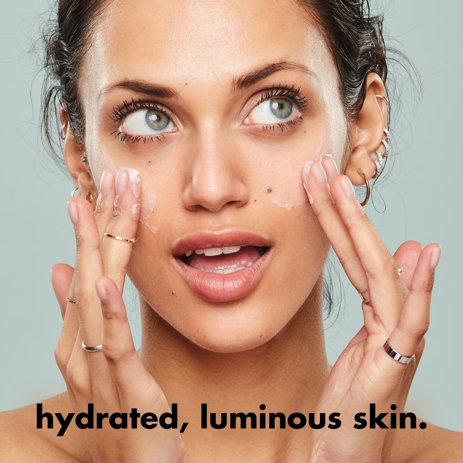 holy-hydration-face-cream-fragrance-free-d0 0226_EDU_HHFaceCreamFragranceFree_Benefit.jpg