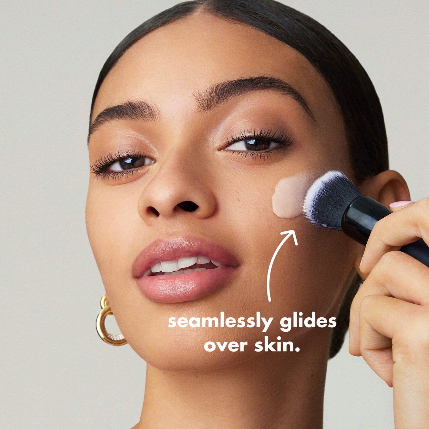liquid-poreless-putty-primer-p4 0326_EDU_LiquidPorelessPuttyPrimer_Model.jpg