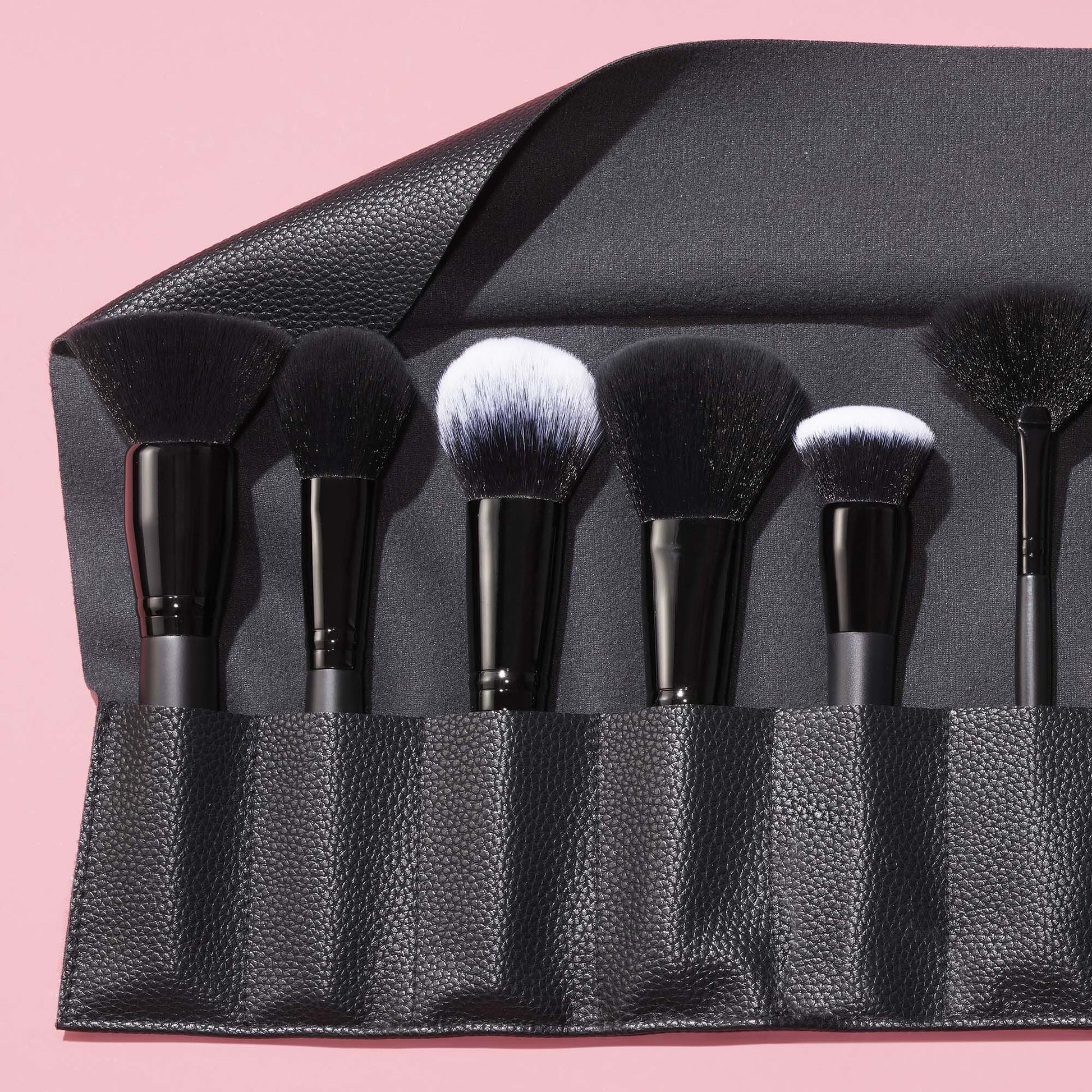 17-piece-ultimate-makeup-brush-set-and-travel-roll-m0 042423_UltBrushSet_V2_Main-2_IGF_carousel1.jpg