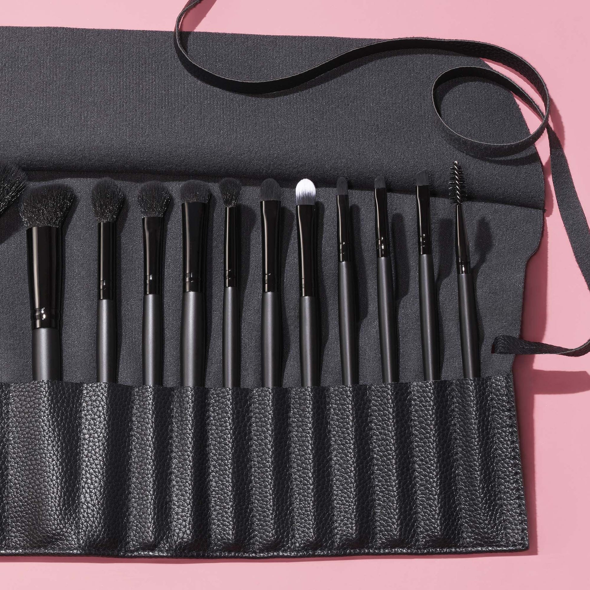 17-piece-ultimate-makeup-brush-set-and-travel-roll-m0 042423_UltBrushSet_V2_Main-2_IGF_carousel2.jpg