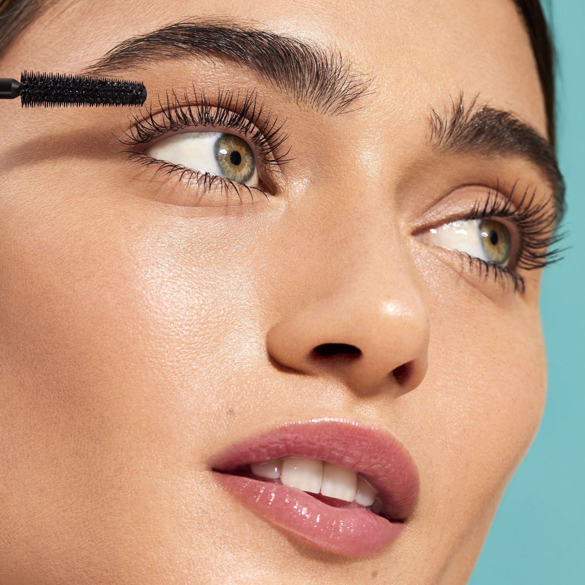 lash-xtndr-mascara-w0 060623_Lexi_LashXtndr_Look1_093_v4_RGB_IGF.jpg