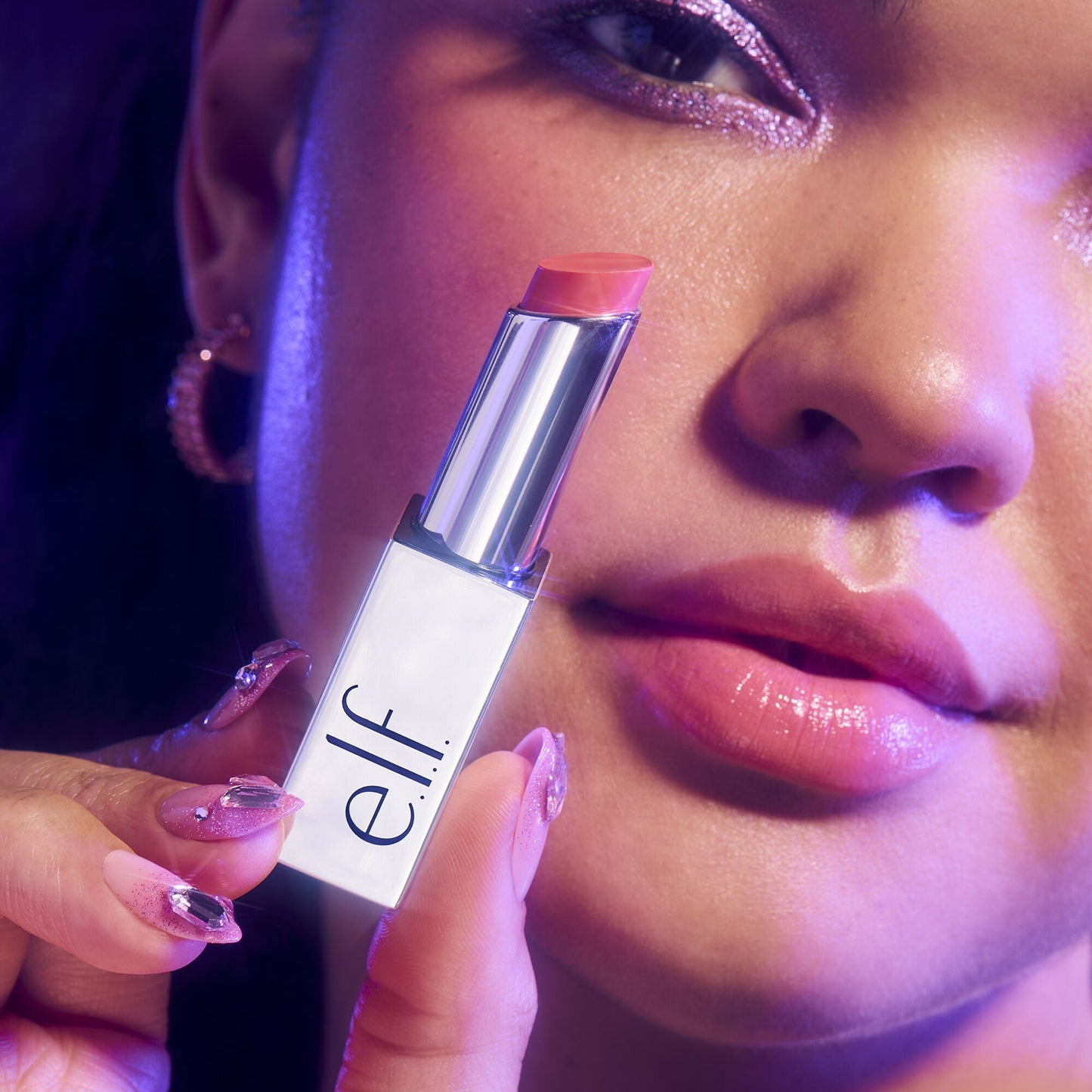glow-reviver-lip-oil-stick-a7 072225_Breanna_SlipStick_1236_2000x2000_4adb6d91-4349-4c16-9f8e-036611f762d8.jpg