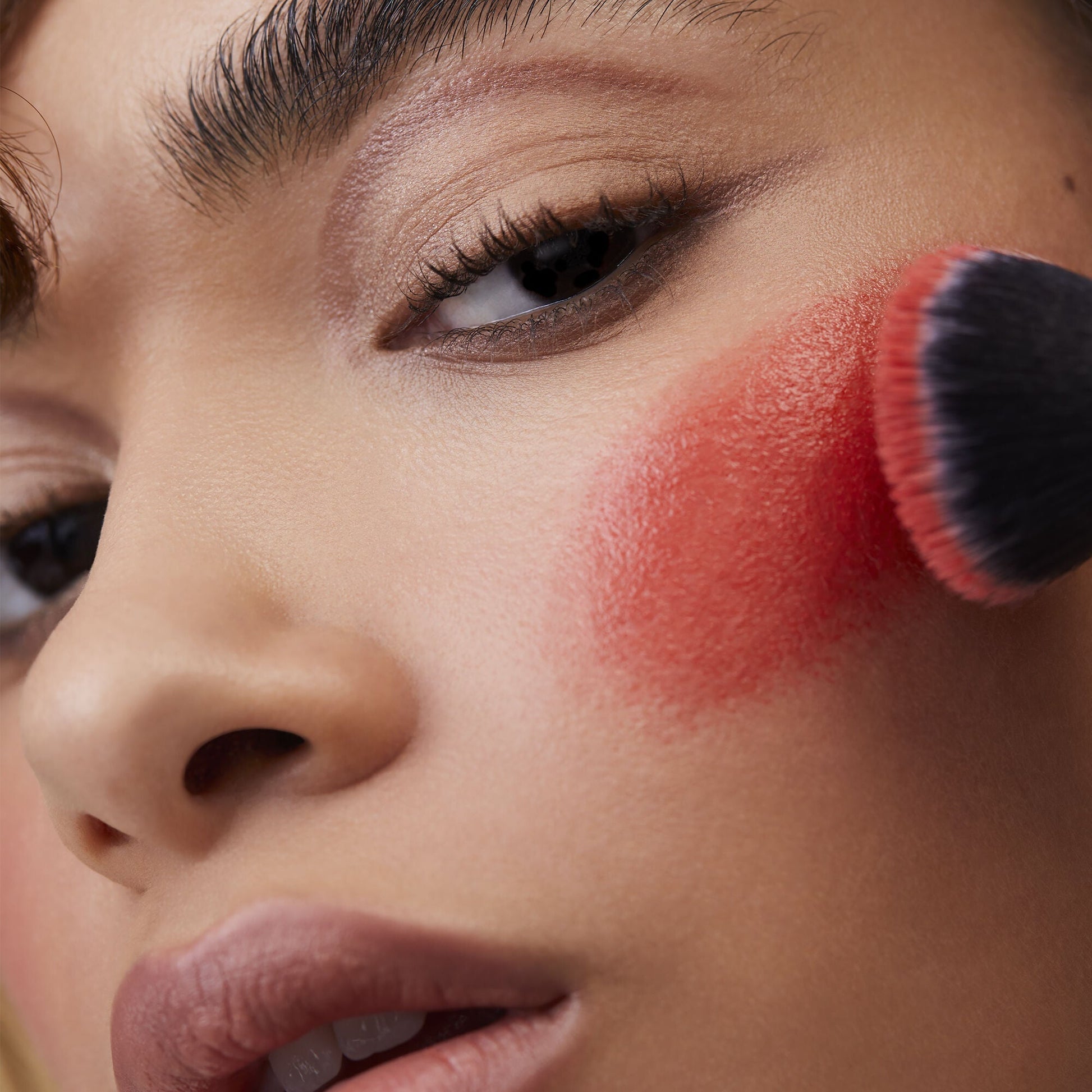 putty-blush-brush-y6 08112020_Alyssa_PuttyPrimerTrio-0241_IGF.jpg