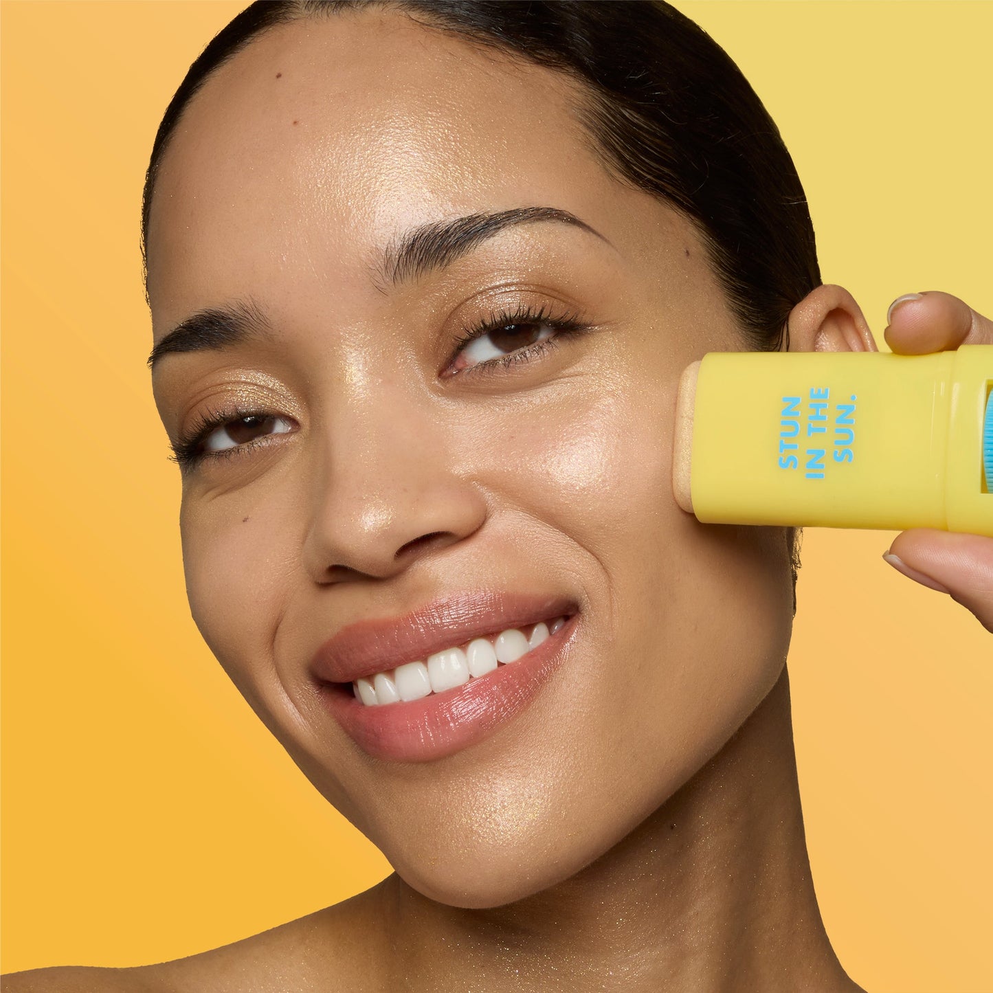 suntouchable-invisi-stick-spf-50-glitz-m7 57109_SUNTOUCHABLES_INVISI_STICK_CELINE_0221_V5.jpg