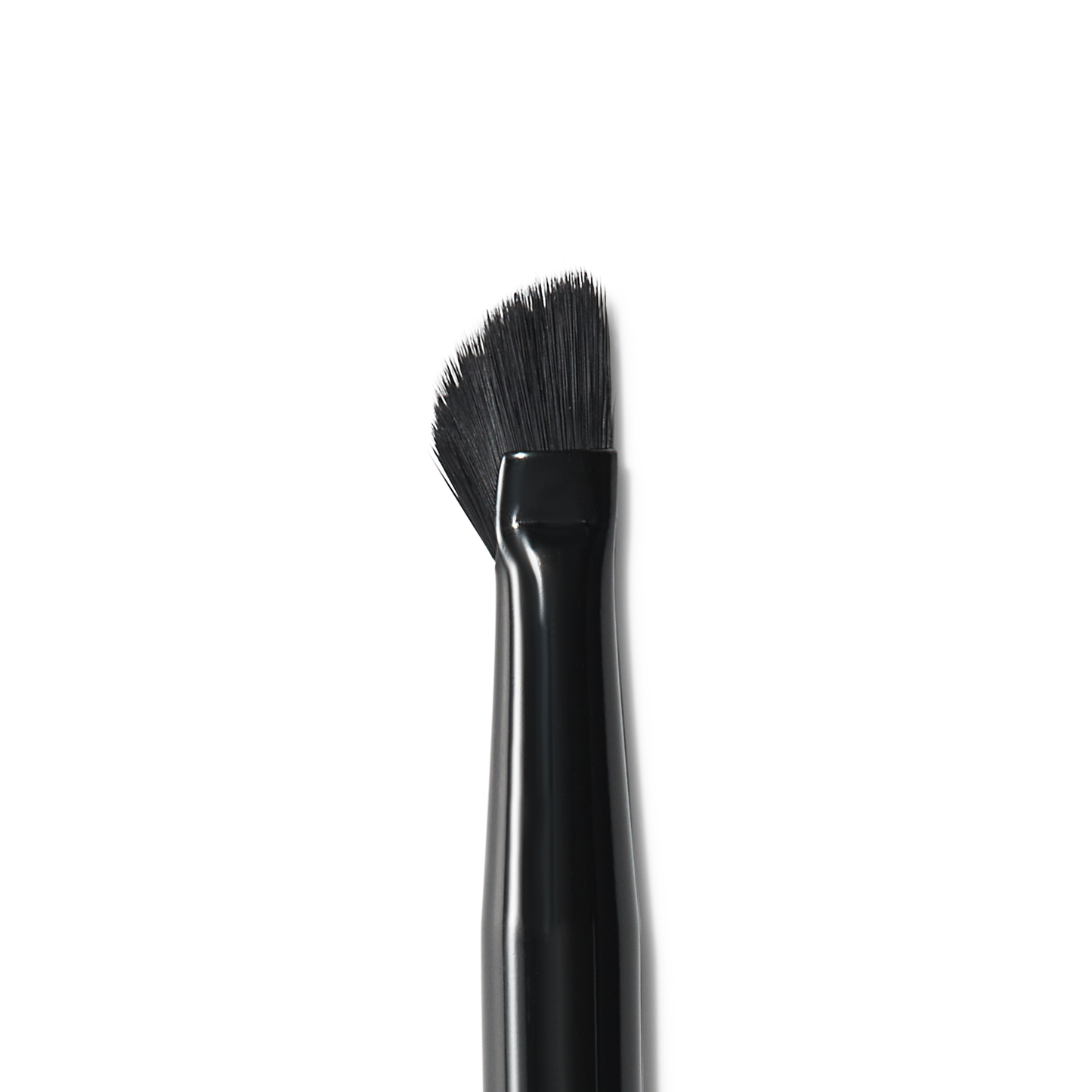 wing-it-liner-brush-r6 84091_MACRO_R.png