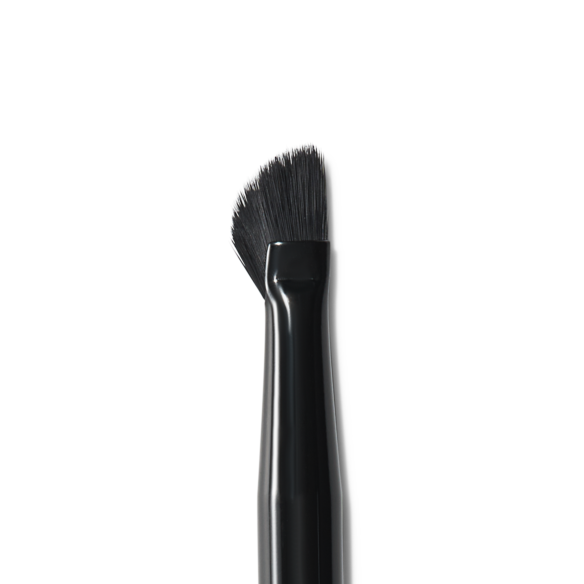 wing-it-liner-brush-r6 84091_MACRO_R.png