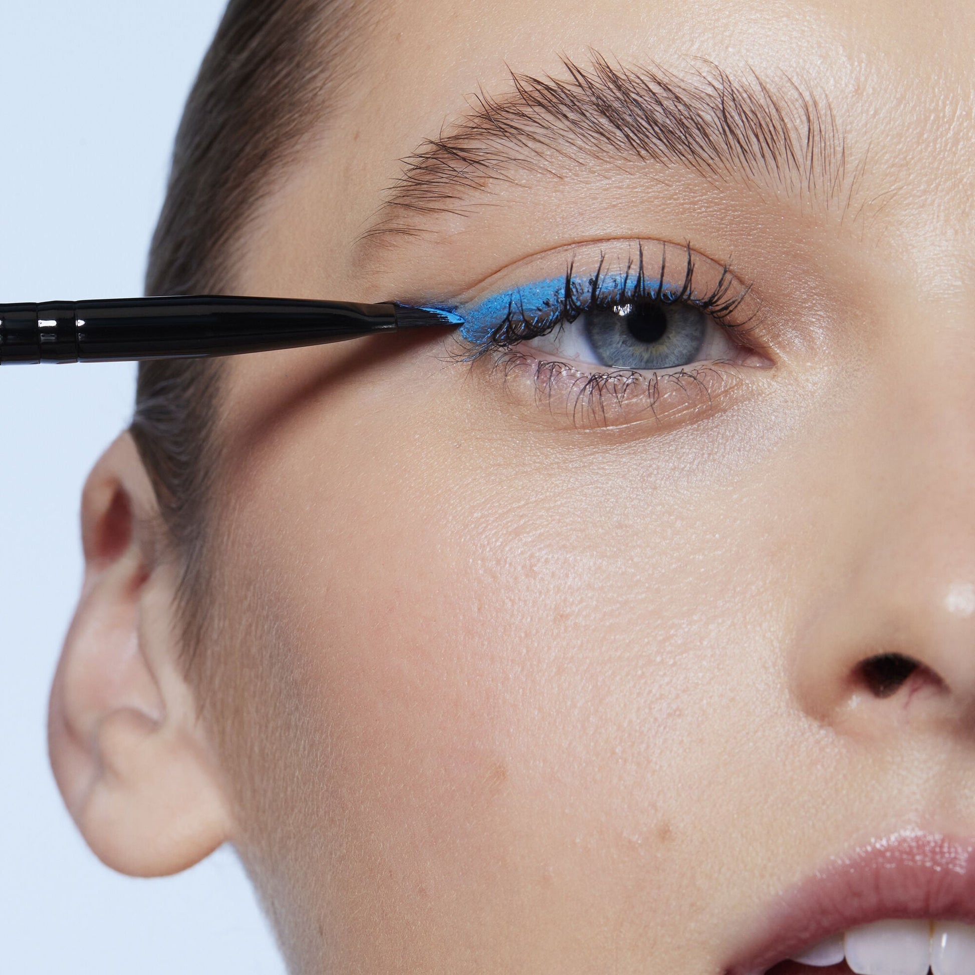 wing-it-liner-brush-r6 84091_Winged_Eyeliner_Brushy.jpg