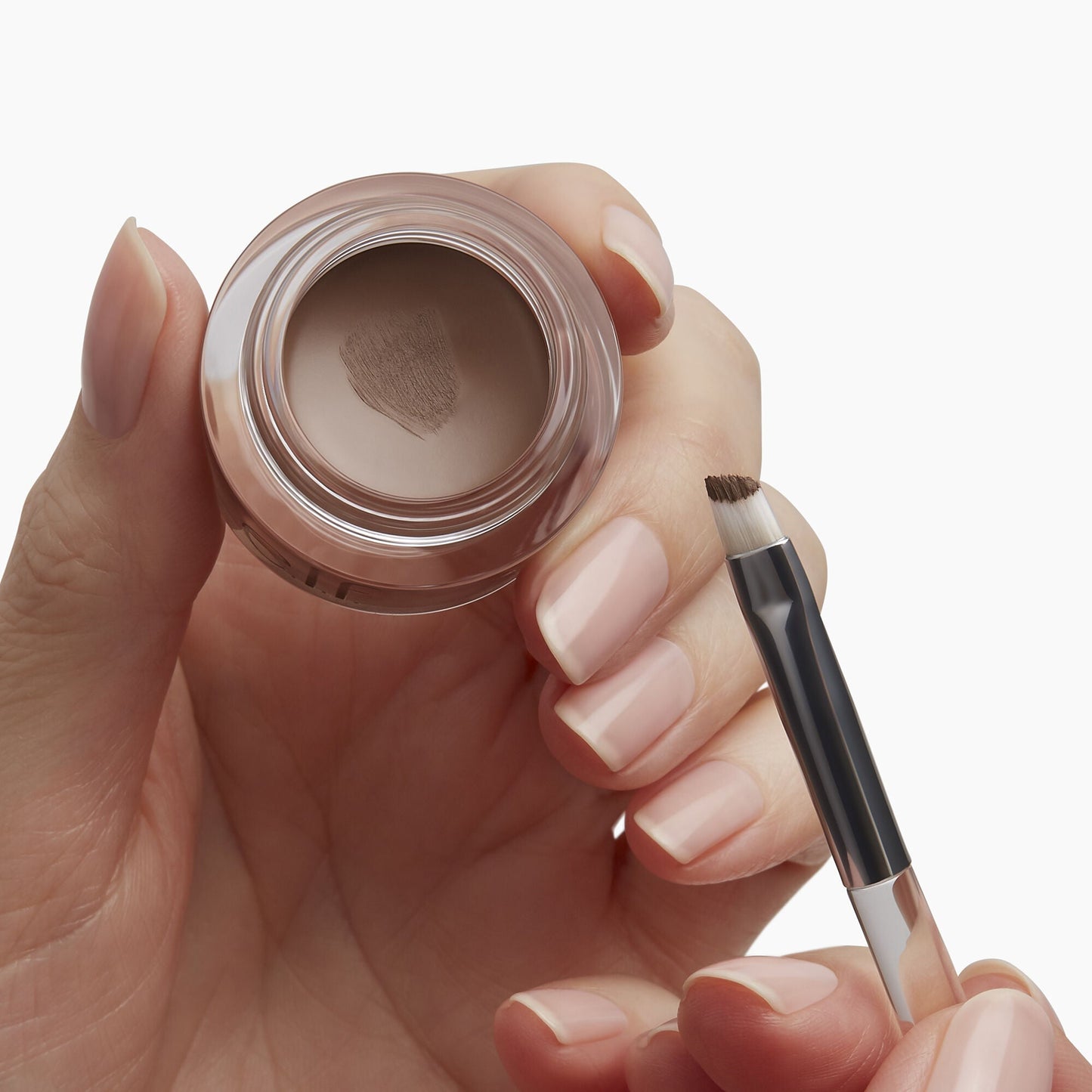 precision-dual-sided-eyebrow-brush-v6 85315_PrecisionDualSidedEyebrowBrush_Model.jpg